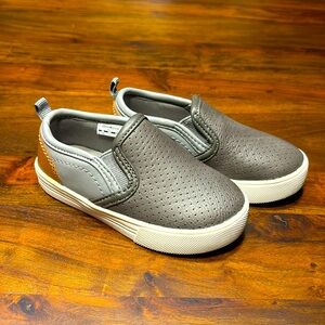 OshKosh faux leather shoes, toddler 7M